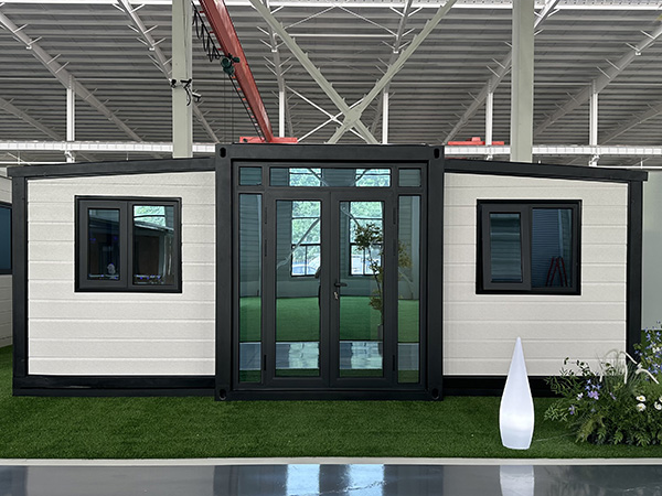 Is there a big difference in the living experience between container houses and regular houses?